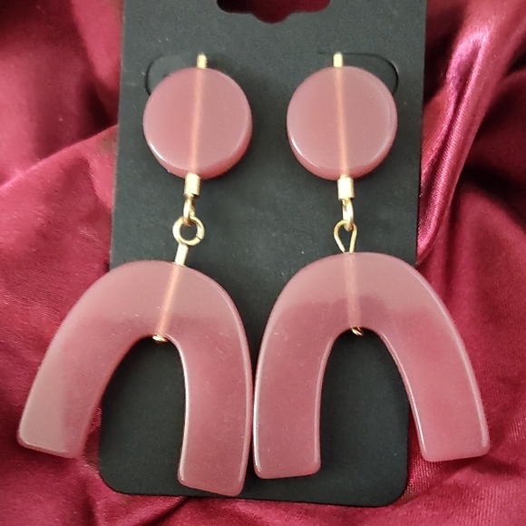 Bold Vintage Acrylic Dangle Mauve Pink Earrings - Picture 1 of 2